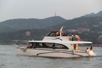 Asia’s first fuel cell electric yacht, the fully green energy electric yacht “Sea Bath”